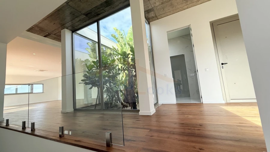 Moradia T4 para Venda em Atouguia da Baleia Foto 18