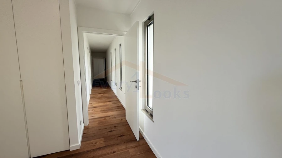 Moradia T4 para Venda em Atouguia da Baleia Foto 32