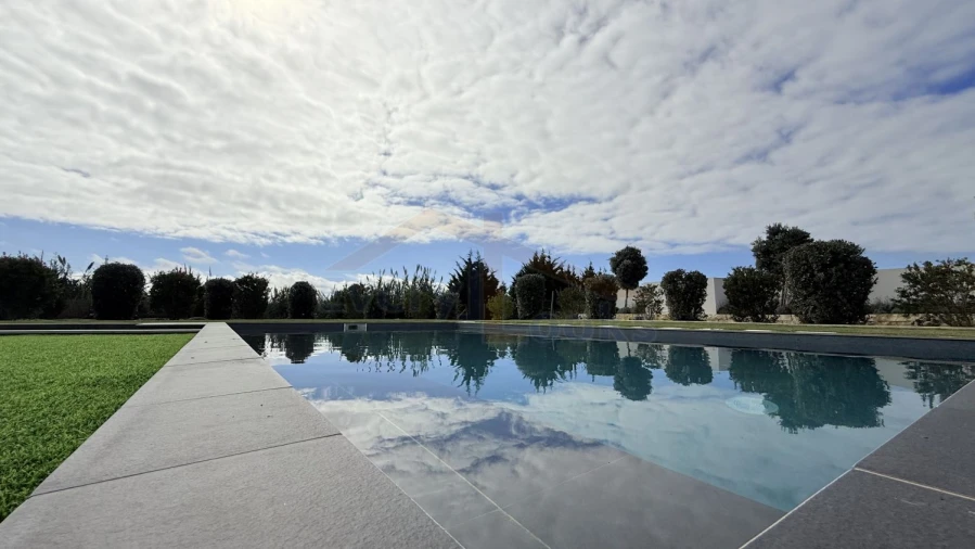 Moradia T4 para Venda em Atouguia da Baleia Foto 3