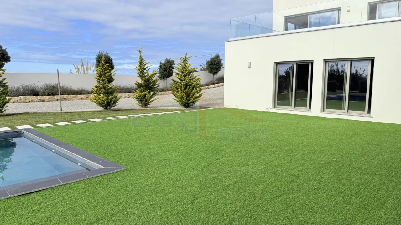 Moradia T4 para Venda em Atouguia da Baleia Foto 9