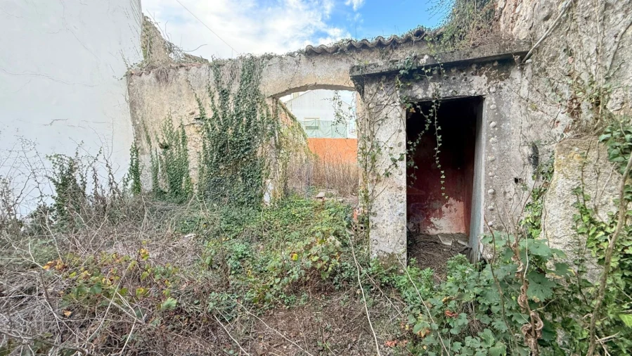 Moradia T0 para Venda em Serra D'El-Rei Foto 13