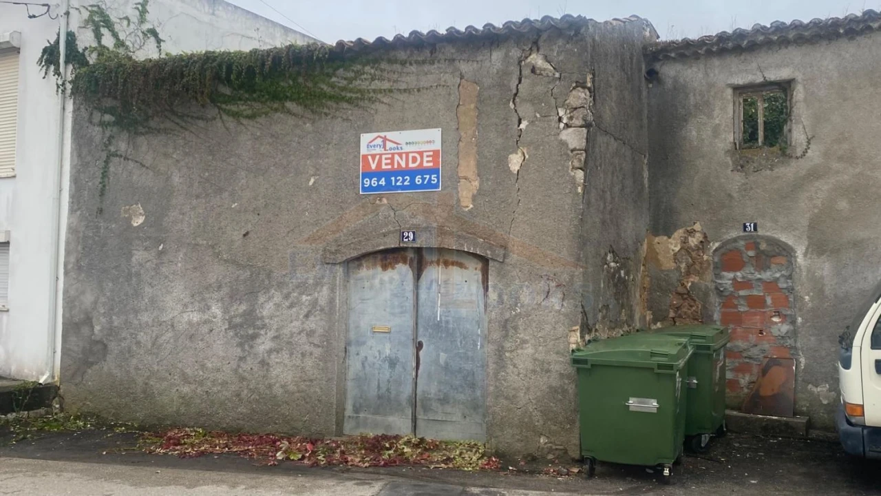 Moradia T0 para Venda em Serra D'El-Rei Foto 2