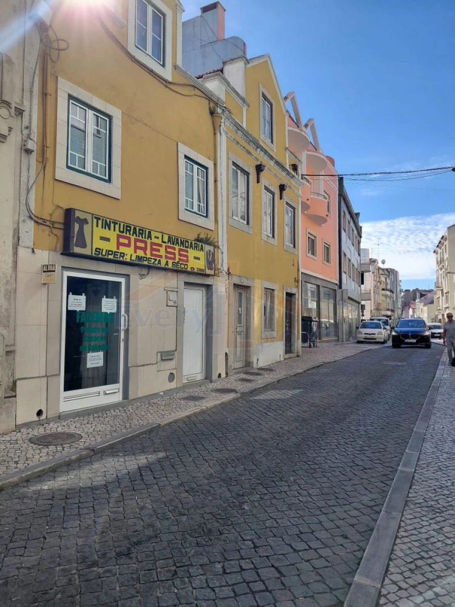 Loja para Arrendamento em Nossa Senhora do Pópulo, Coto e São Gregório Foto 12