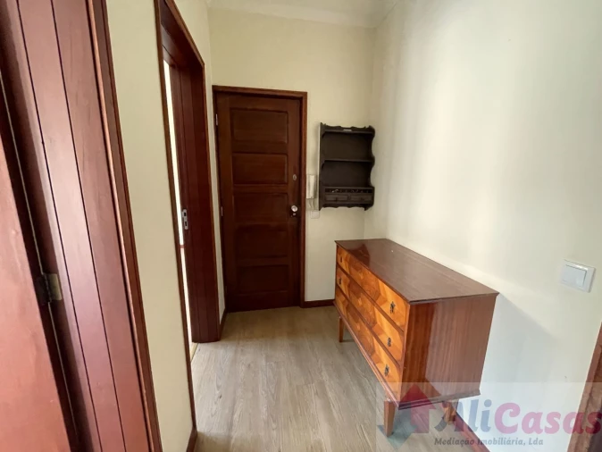 Apartamento T3 para Venda em Vilar de Andorinho Foto 18