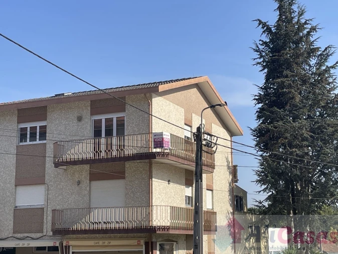 Apartamento T3 para Venda em Vilar de Andorinho Foto 1