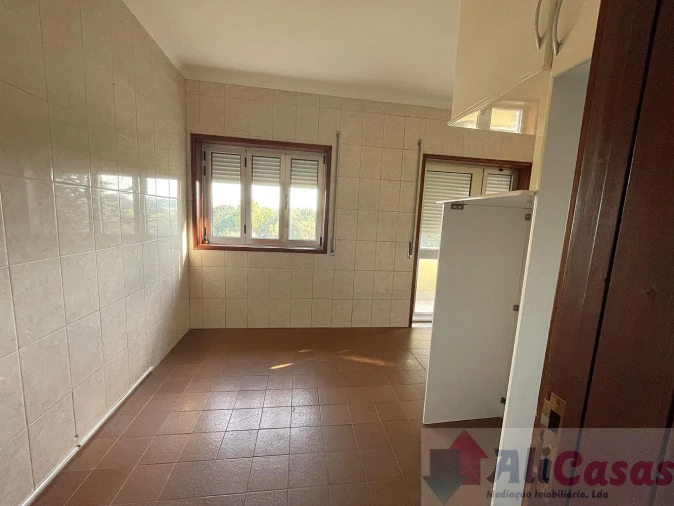 Apartamento T3 para Venda em Vilar de Andorinho Foto 15