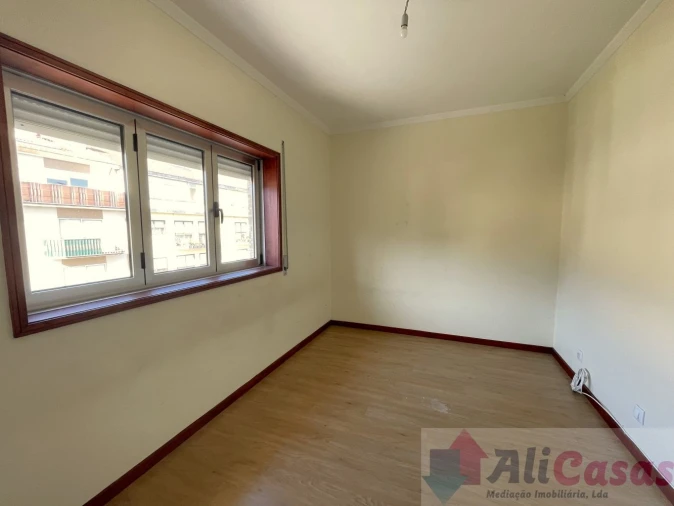 Apartamento T3 para Venda em Vilar de Andorinho Foto 16
