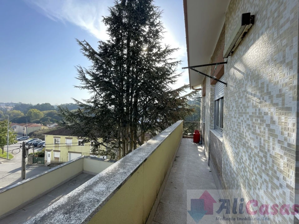 Apartamento T3 para Venda em Vilar de Andorinho Foto 39