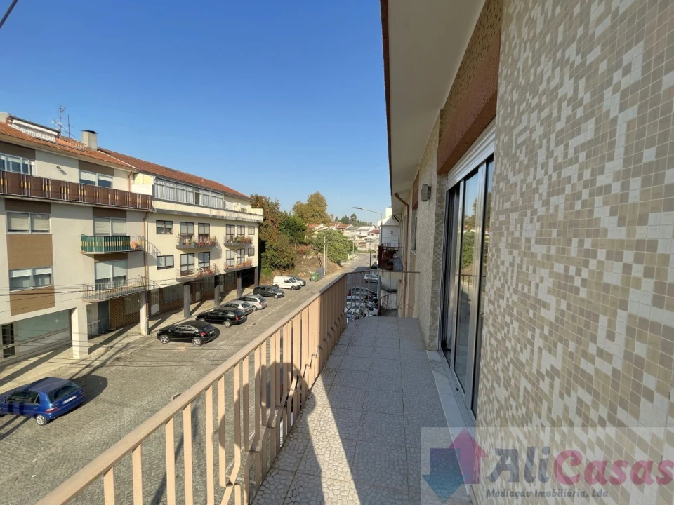 Apartamento T3 para Venda em Vilar de Andorinho Foto 34