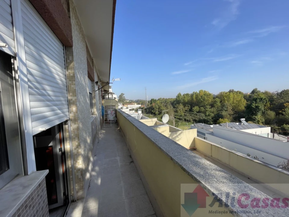 Apartamento T3 para Venda em Vilar de Andorinho Foto 40
