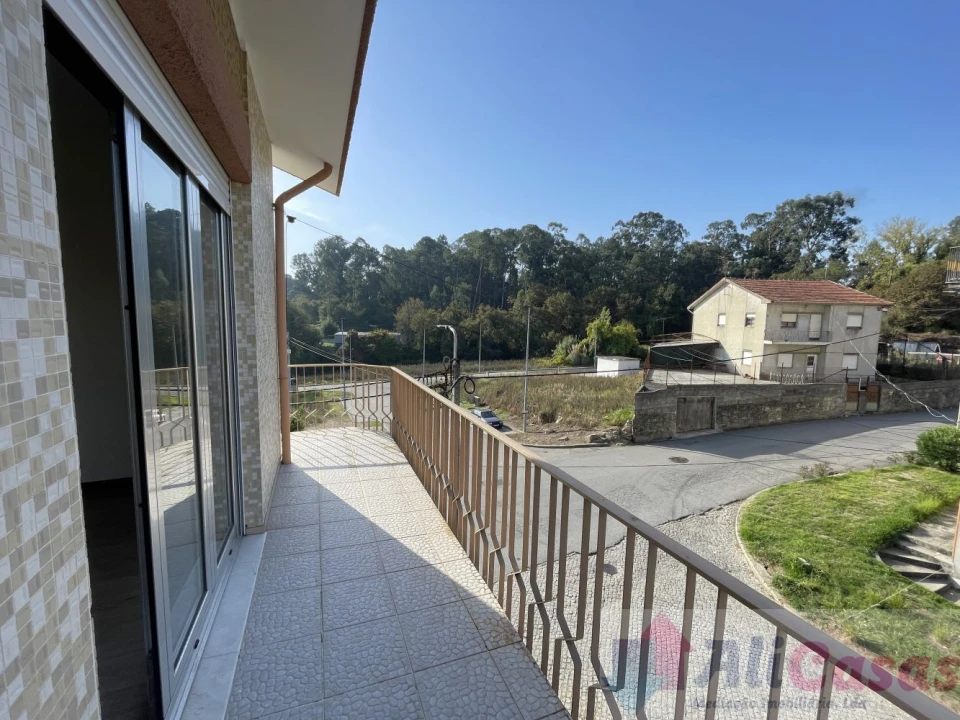 Apartamento T3 para Venda em Vilar de Andorinho Foto 35