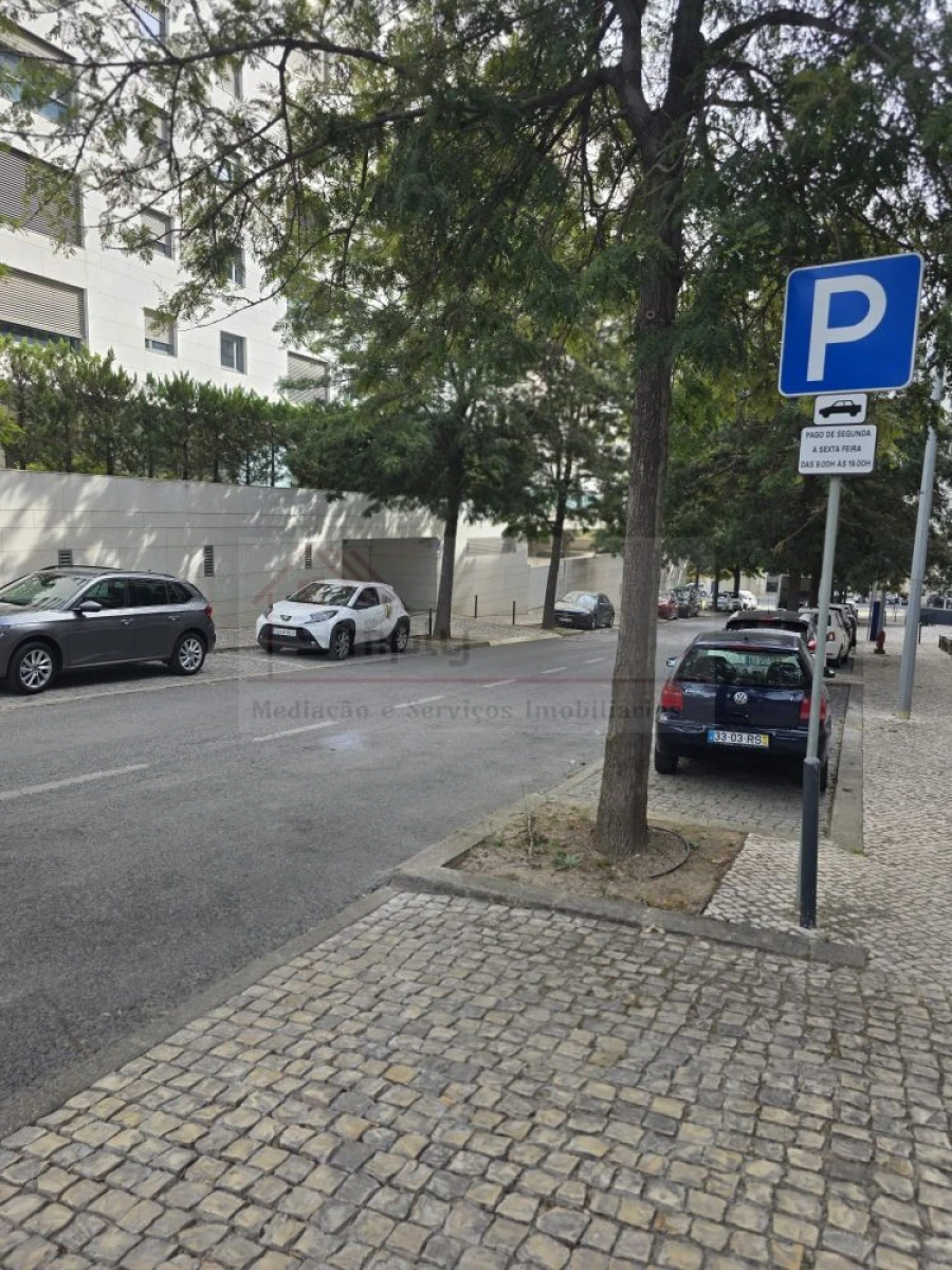 Garagem para Venda em Parque das Nações Foto 7