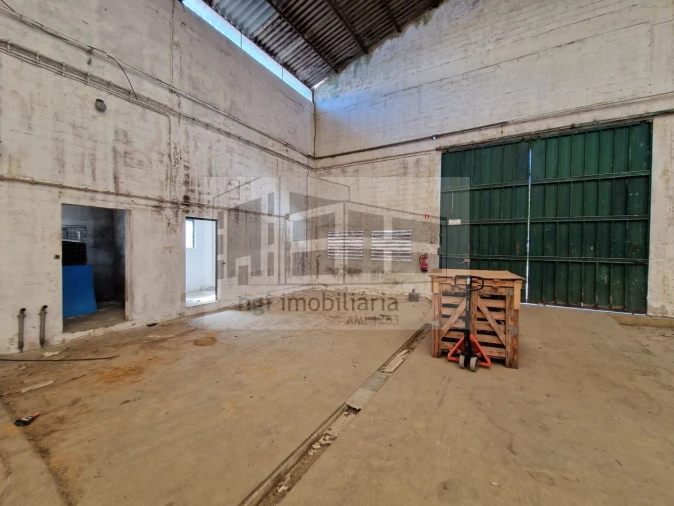 Loja para Venda em Bucelas Foto 18