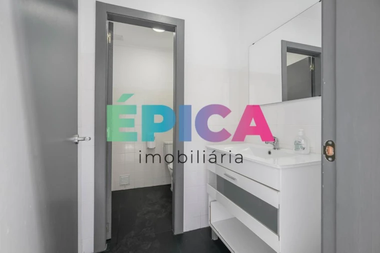 Loja para Arrendamento em Marvila Foto 27