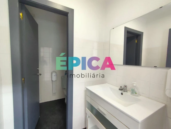 Loja para Arrendamento em Marvila Foto 28