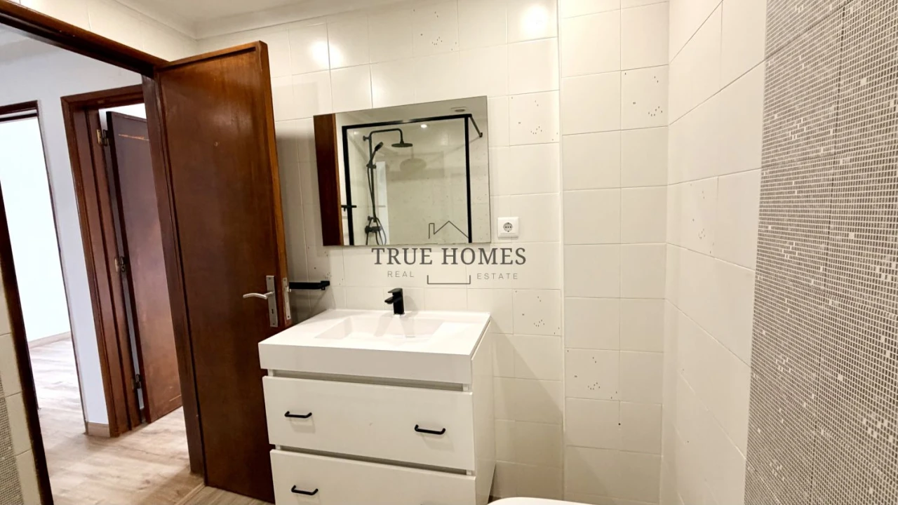 Apartamento T3 para Venda em Laranjeiro e Feijó Foto 17