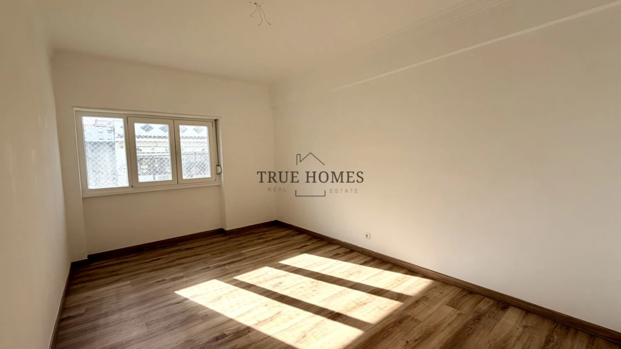 Apartamento T3 para Venda em Laranjeiro e Feijó Foto 14