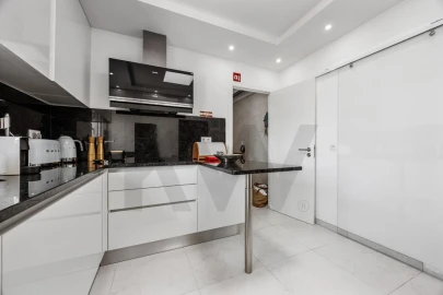 Moradia T3 para Venda em Sesimbra (Santiago)