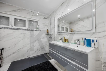 Moradia T3 para Venda em Sesimbra (Santiago)
