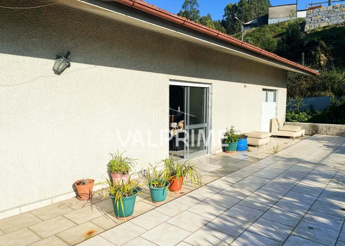 Moradia para Venda em Arnoso (Santa Maria e Santa Eulália) e Sezures Foto 8