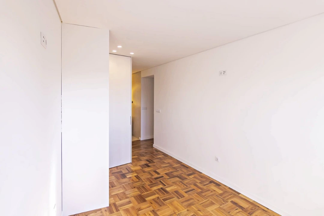 Apartamento T4 para Venda em Cedofeita, Santo Ildefonso, Sé, Miragaia, São Nicolau e Vitória Foto 12