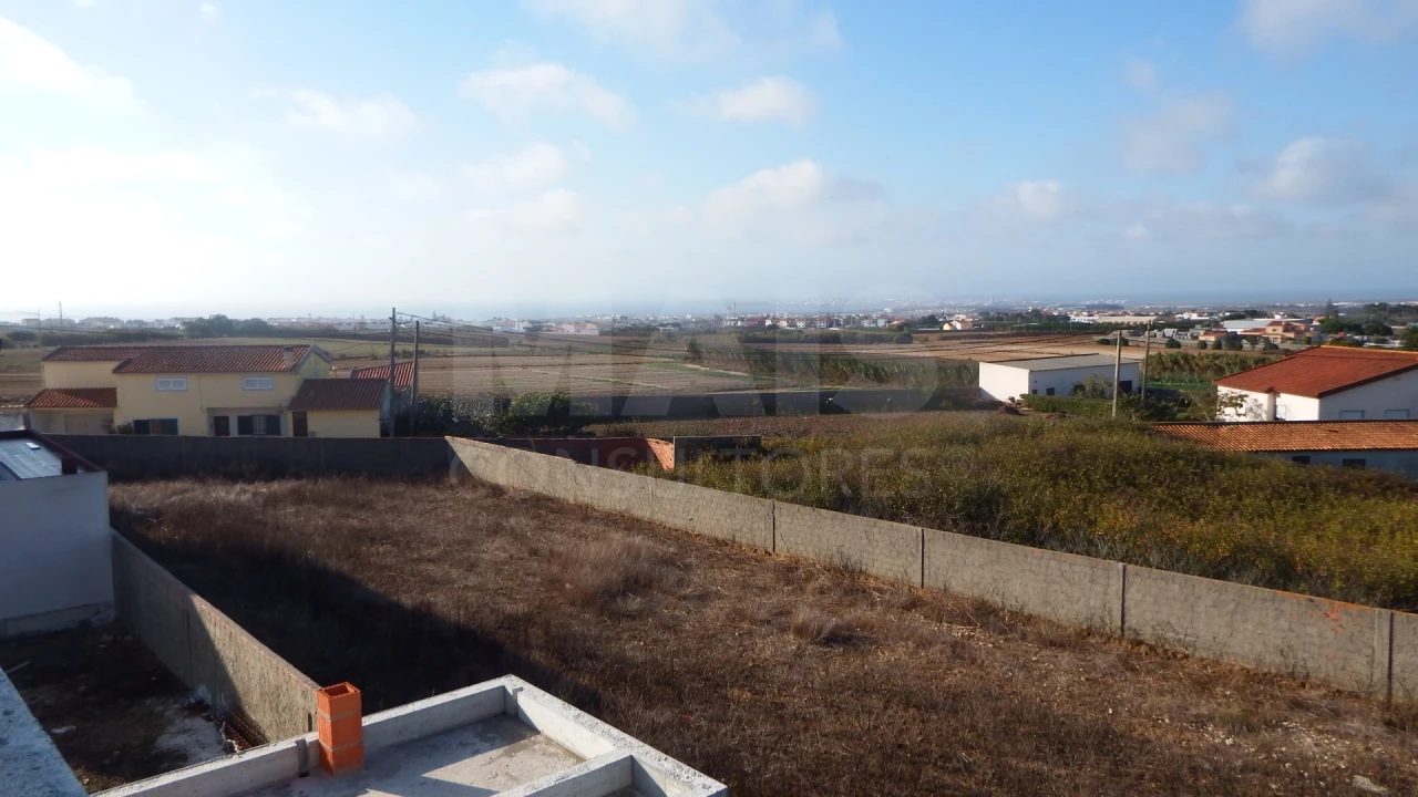 Terreno para Venda em Atouguia da Baleia Foto 3
