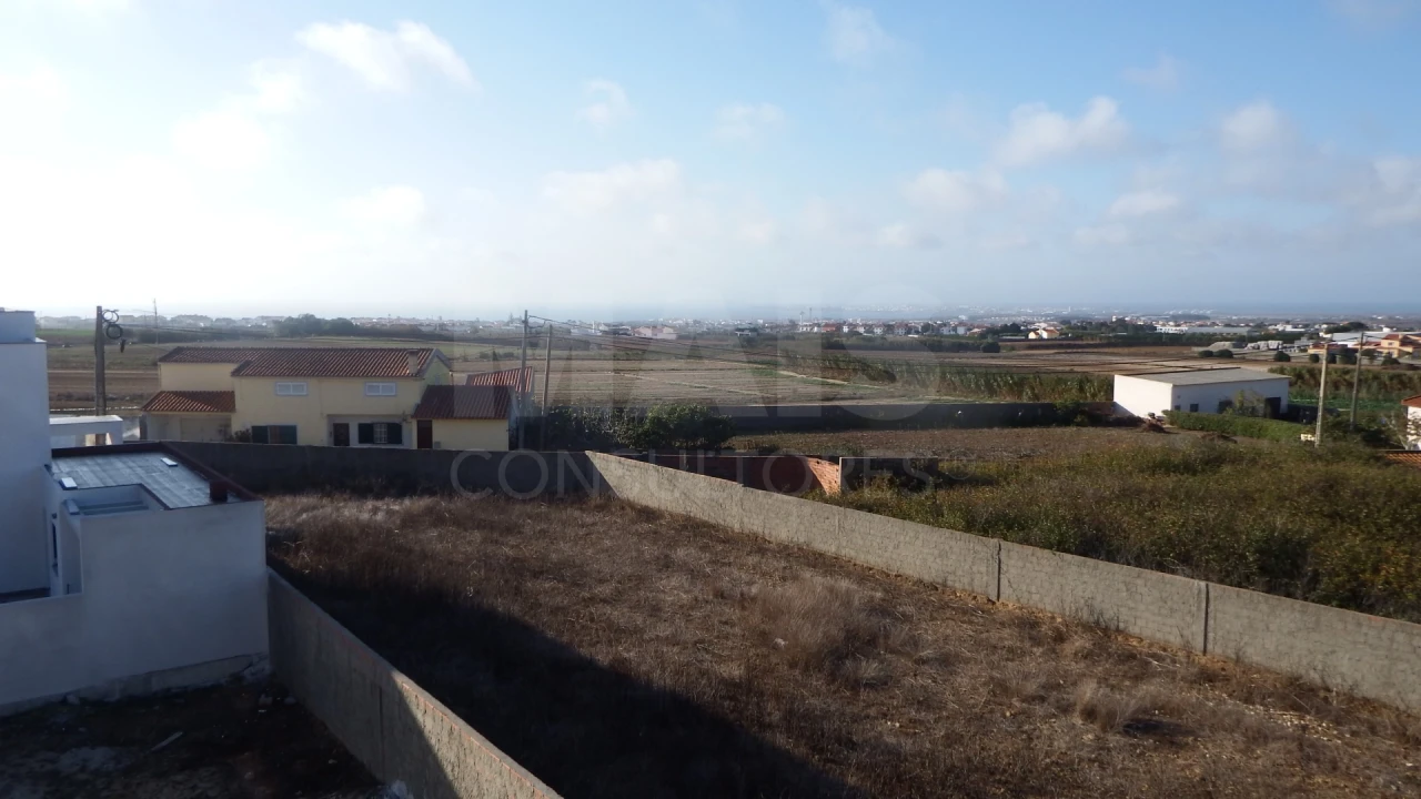 Terreno para Venda em Atouguia da Baleia Foto 4
