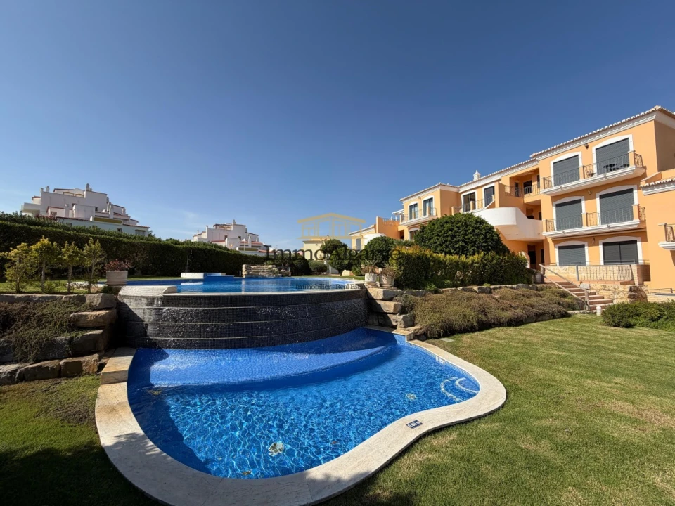 Apartamento T2 para Venda em Albufeira e Olhos de Água Foto 2