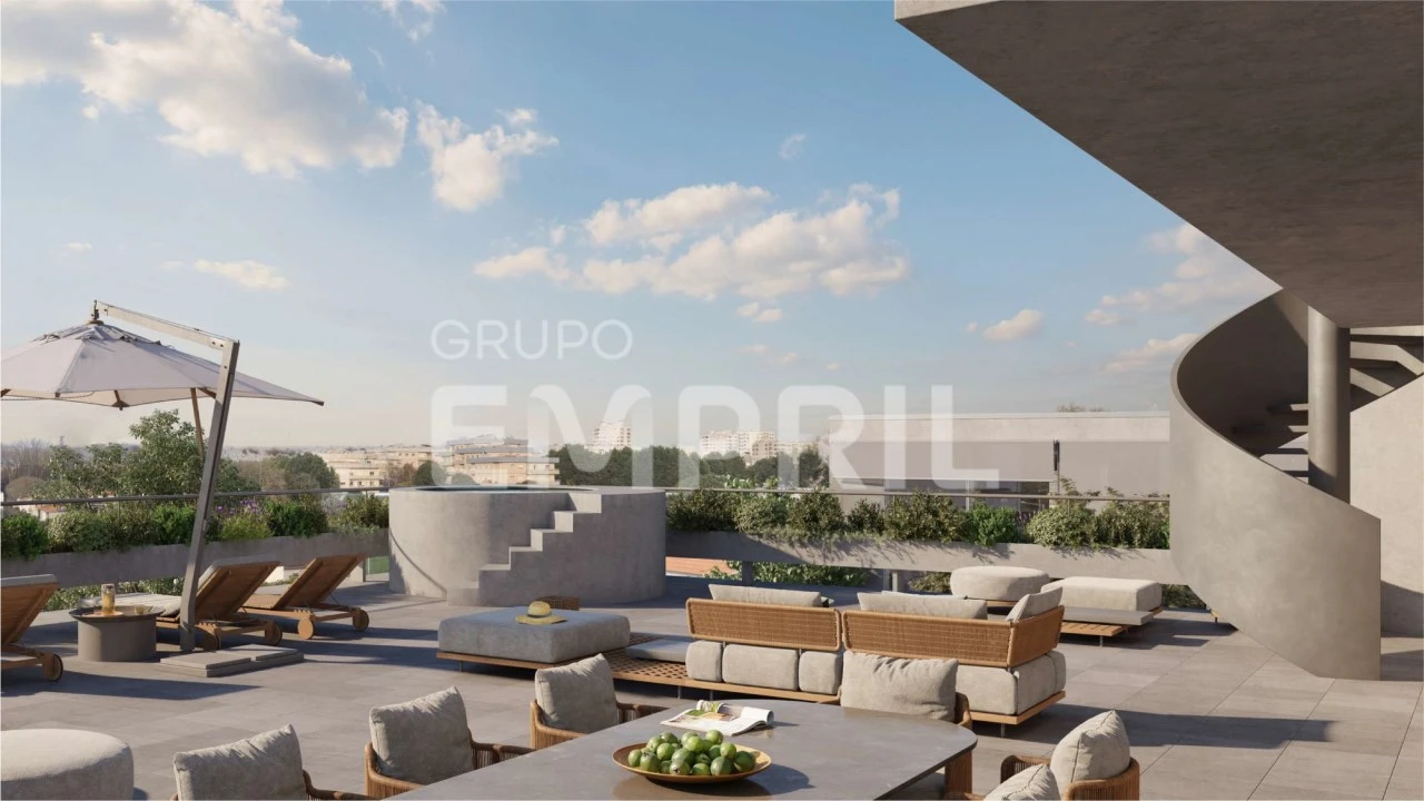 Apartamento T4 para Venda em Lordelo do Ouro e Massarelos Foto 2