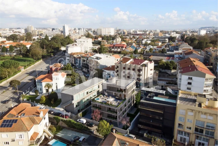 Apartamento T4 para Venda em Lordelo do Ouro e Massarelos Foto 9