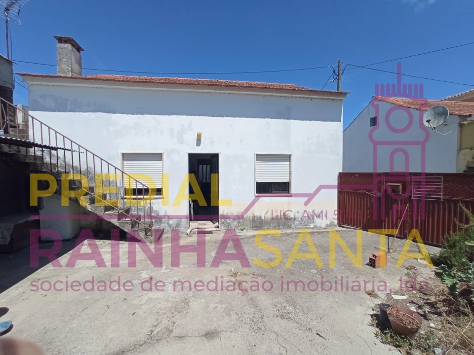 Moradia T2 para Venda em Santo Varão Foto 3