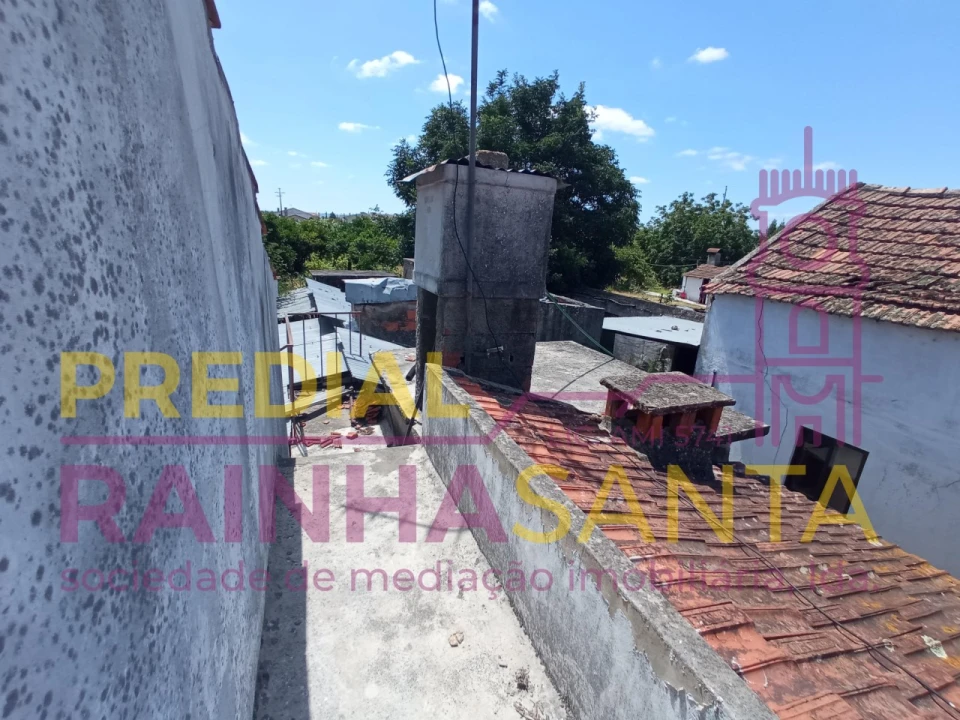 Moradia T2 para Venda em Santo Varão Foto 6