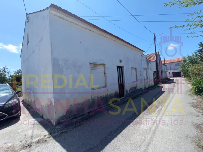 Moradia T2 para Venda em Santo Varão Foto 2