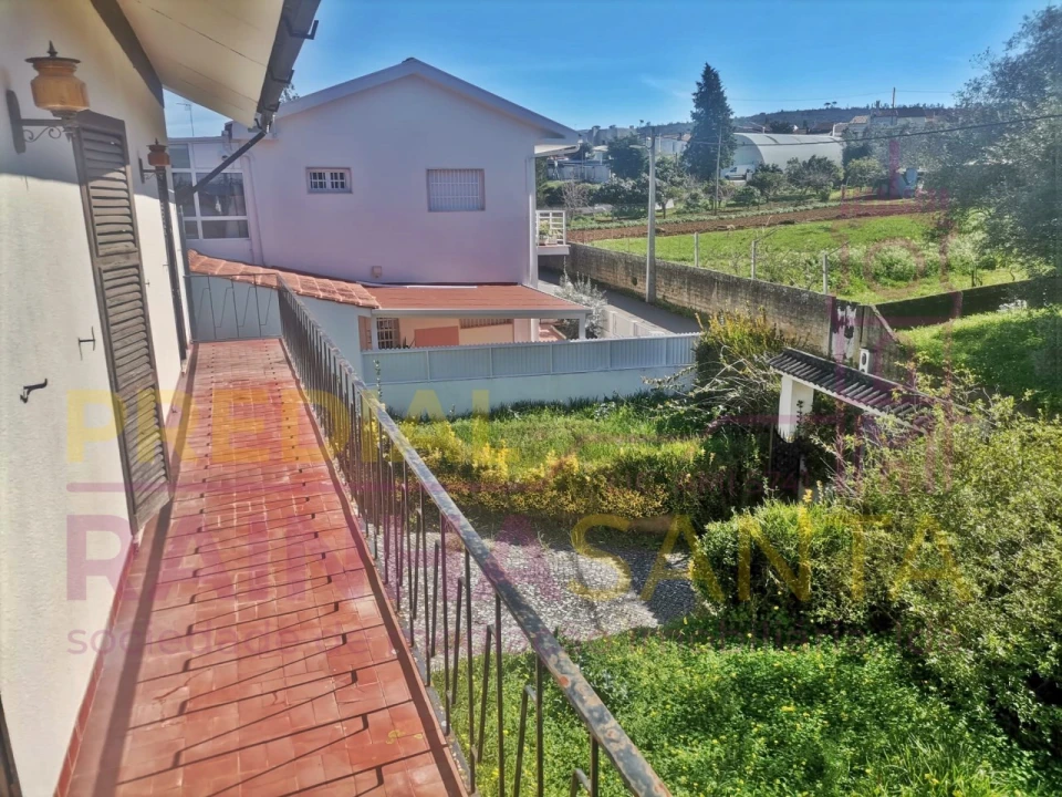 Moradia T5 para Venda em Cernache Foto 5