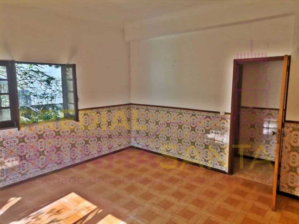 Moradia T5 para Venda em Cernache Foto 3