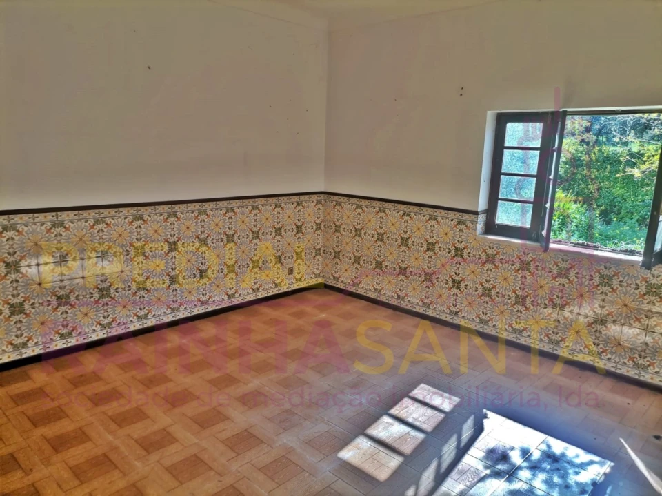 Moradia T5 para Venda em Cernache Foto 10