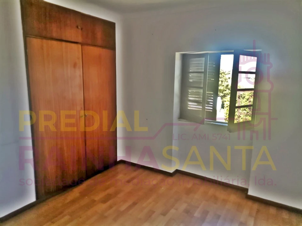 Moradia T5 para Venda em Cernache Foto 27