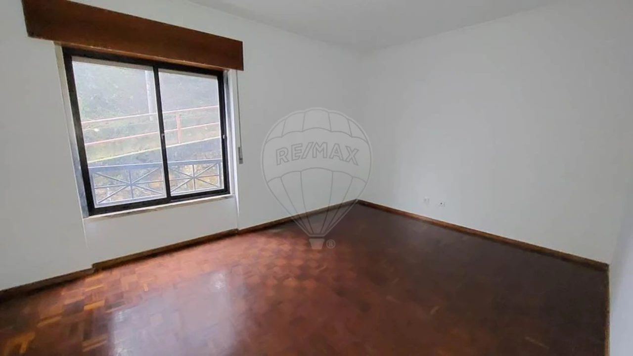 Apartamento T2 para Venda em Algueirão-Mem Martins Foto 13