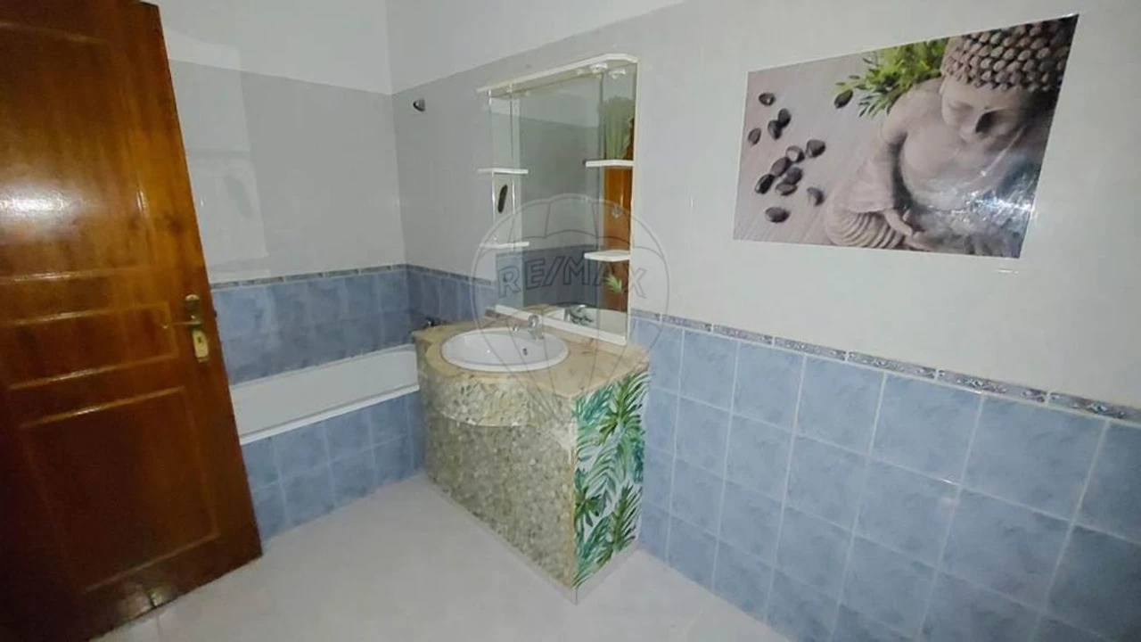 Apartamento T2 para Venda em Algueirão-Mem Martins Foto 11