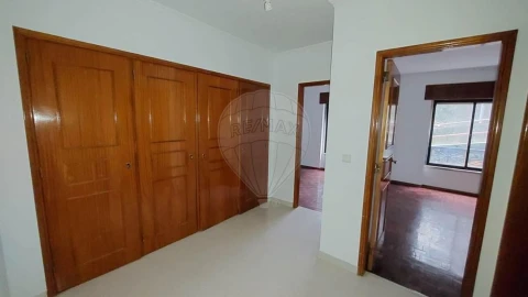Apartamento T2 para Venda em Algueirão-Mem Martins