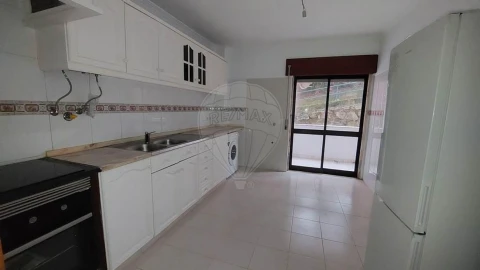Apartamento T2 para Venda em Algueirão-Mem Martins