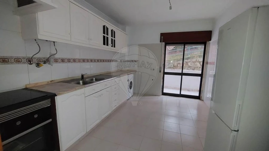 Apartamento T2 para Venda em Algueirão-Mem Martins Foto 14