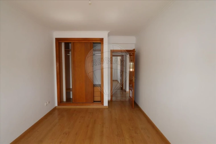 Apartamento T2 para Venda em Quinta do Conde Foto 4