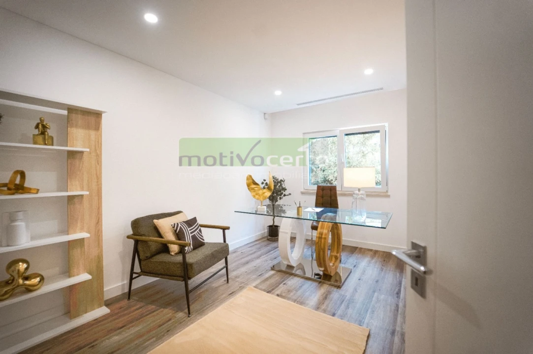 Moradia T4 para Venda em Charneca de Caparica e Sobreda Foto 7