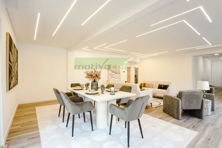 Moradia T4 para Venda em Charneca de Caparica e Sobreda Foto 4