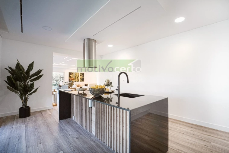 Moradia T4 para Venda em Charneca de Caparica e Sobreda Foto 2