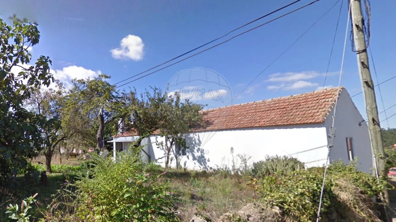 Moradia T2 para Venda em O. Azeméis, Riba-Ul, Ul, Macinhata Seixa, Madail Foto 2