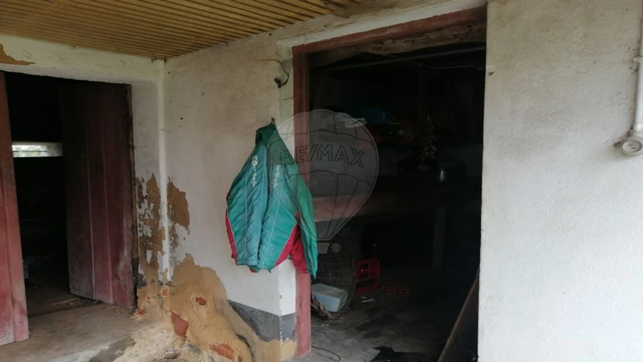 Moradia T3 para Venda em O. Azeméis, Riba-Ul, Ul, Macinhata Seixa, Madail Foto 49