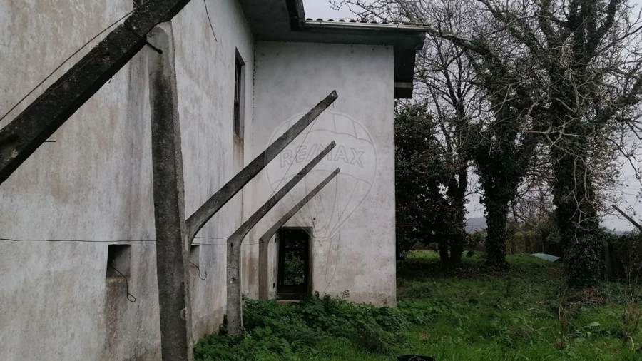 Moradia T3 para Venda em O. Azeméis, Riba-Ul, Ul, Macinhata Seixa, Madail Foto 12