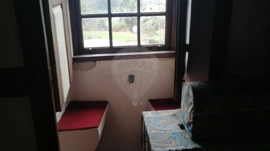 Moradia T3 para Venda em O. Azeméis, Riba-Ul, Ul, Macinhata Seixa, Madail Foto 32